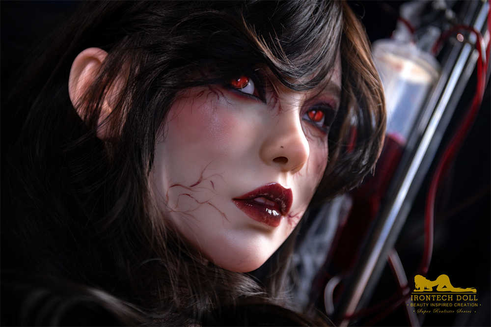 Irontech Doll 167 cm Silicone - Halloween Eileen